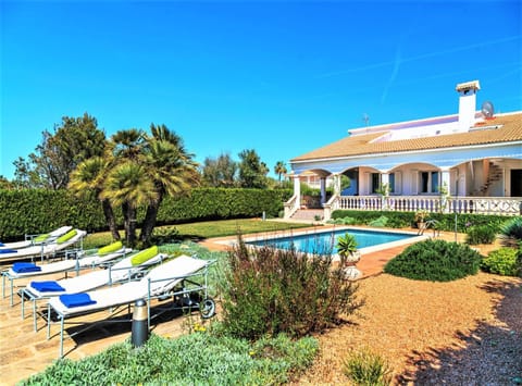 Property building, Garden, Pool view, sunbed