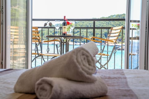 Duje Apartments Milna Bed and Breakfast in Hvar