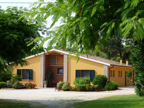 Facade/entrance, Facade/entrance