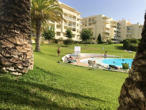 2 bedrooms apartement with city view shared pool and furnished garden at Alvor 1 km away from the beach Condo in Alvor