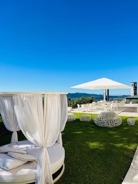 Patio, Day, Natural landscape, View (from property/room), Balcony/Terrace