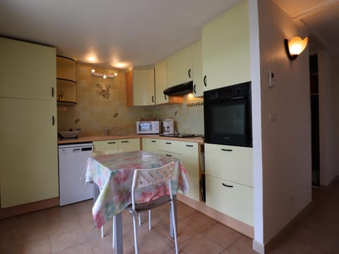 Appartement confortable avec terrasse et WiFi - FR-1-432-32 Apartment in Menthon-Saint-Bernard