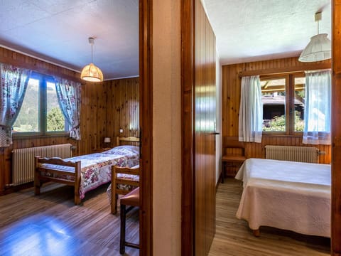 Rez de chalet calme avec terrasse - 2 chambres, proche pistes à La Clusaz - FR-1-437-10 Apartment in La Clusaz