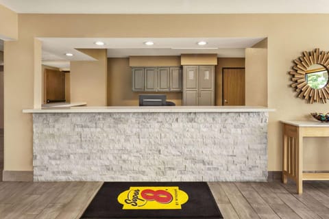 Super 8 by Wyndham Ankeny/Des Moines Area Hotel in Ankeny