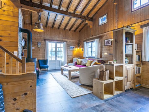 Chalet indépendant près des pistes, 3 chambres, WIFI, parking, belle exposition - FR-1-437-33 Chalet in Manigod