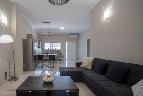 BO Home Apartment in Chania