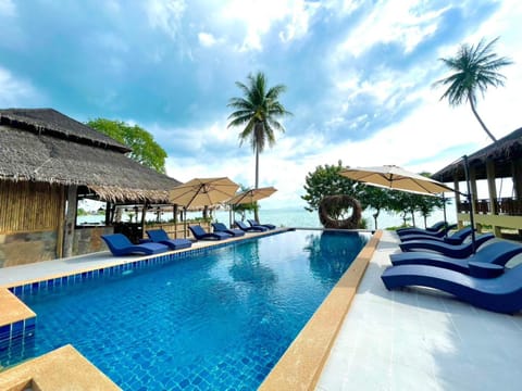 Absolute Beachfront Resort Resort in Ban Tai