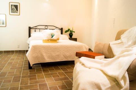 Suite 5B, Cultura, Garden House, Welcome to San Angel Condo in Mexico City