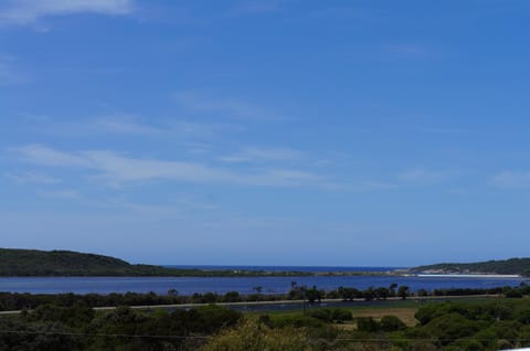 Lake view, Landmark view, Mountain view, River view, Sea view