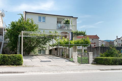 Property building, Street view