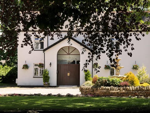 Llechwen Hall Country House in Wales