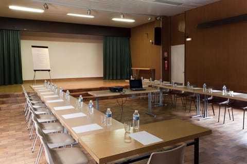 Business facilities, Meeting/conference room