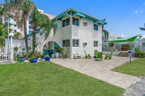 Hollywood Beachside Boutique Suite Hotel in Hollywood Beach