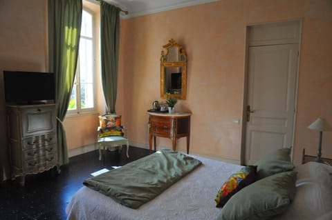 Villa Valflor chambres d'hôtes et appartements Alojamiento y desayuno in Marseille