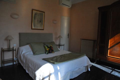 Villa Valflor chambres d'hôtes et appartements Übernachtung mit Frühstück in Marseille