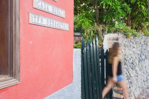 Facade/entrance, Garden, Guests