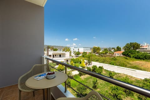 Balcony/Terrace, City view, Landmark view, Quiet street view