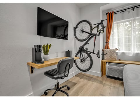TV and multimedia, Cycling, Bedroom