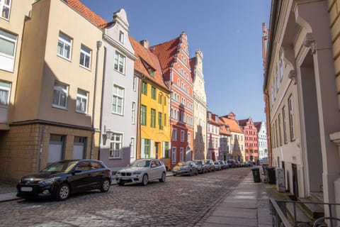 Property building, Street view