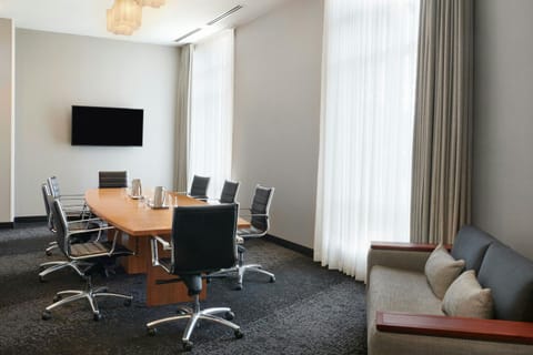 Meeting/conference room