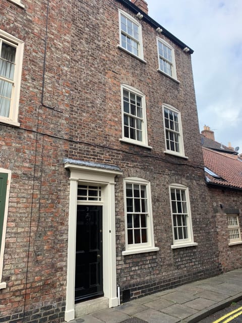 7 Precentor's Court House in York