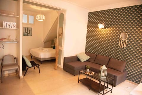 ★ LE PETIT AVIGNONNAIS ★ COUNTRYSIDE ★ INTRAMUROS ★ CENTER ★ Apartment in Avignon