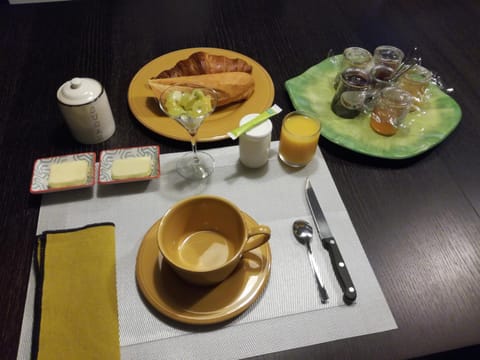 Breakfast, Continental breakfast