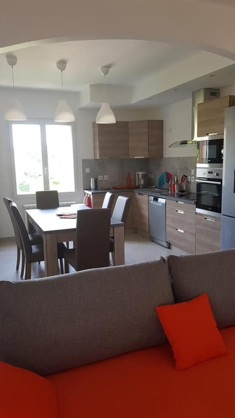 Boost Your Immo La Courtaude T4 Apartment in Six-Fours-les-Plages