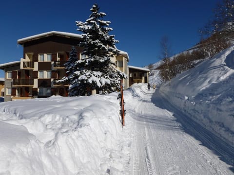 Property building, Winter