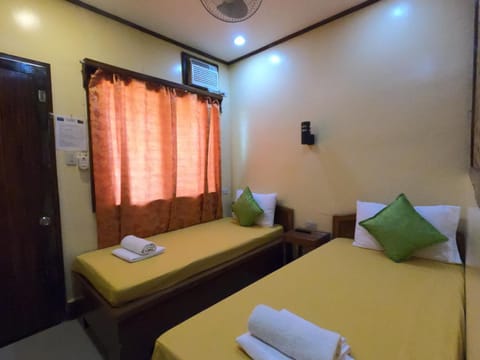 Telesfora Beach Cottage Hotel in El Nido