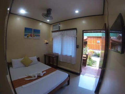 Telesfora Beach Cottage Hotel in El Nido