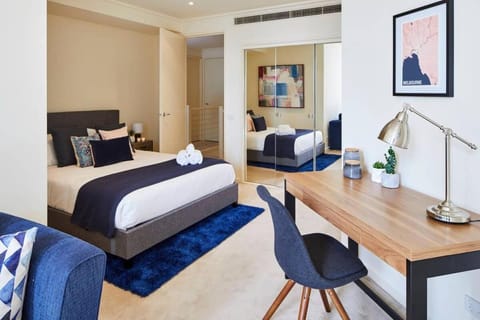 Penthouse Apartment in Melb CBD Perfect Location Condo in Melbourne