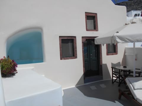 Rimida Villas Condo in Oia