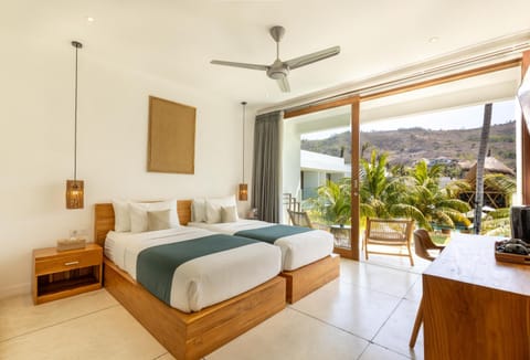 Bedroom, Garden view, Pool view