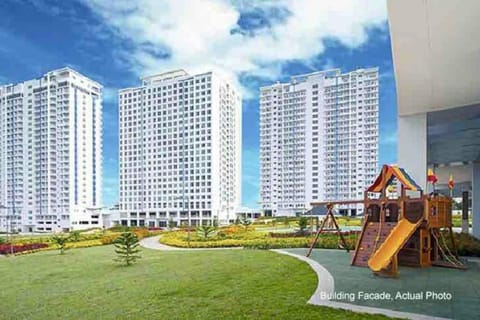 2Bedroom Unit Wind Residences by SMCo Condominio in Tagaytay