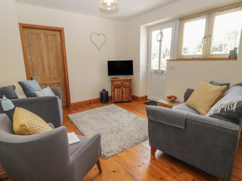 Honeysuckle Cottage House in England