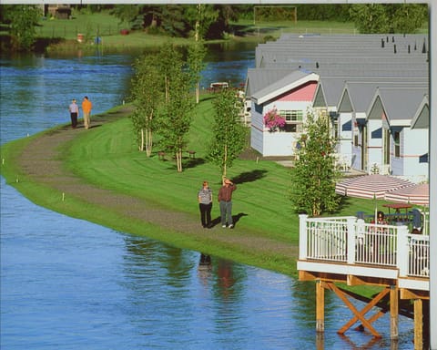 River's Edge Resort Campingplatz /
Wohnmobil-Resort in Alaska