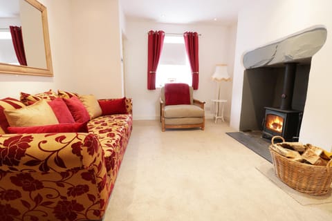 19 Cwmorthin Road House in Wales