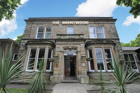 Brentwood Inn by Greene King Inns Inn in Rotherham
