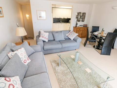 24 Rhodewood House Apartment in Saundersfoot