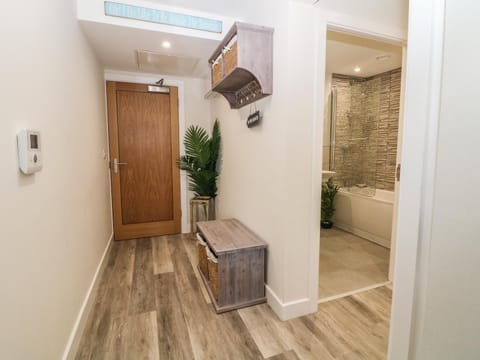 6 Bay View Apartment in Wales