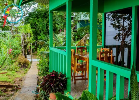 Cabaña Ara Macao Lodge Nature lodge in Puntarenas Province
