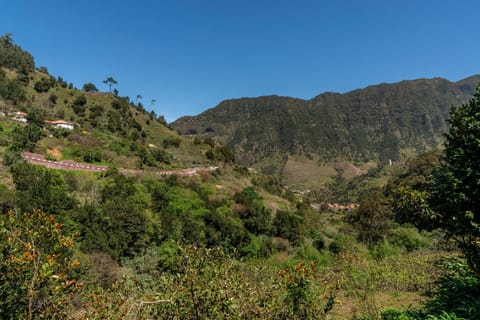 Nearby landmark, Day, Natural landscape, Mountain view