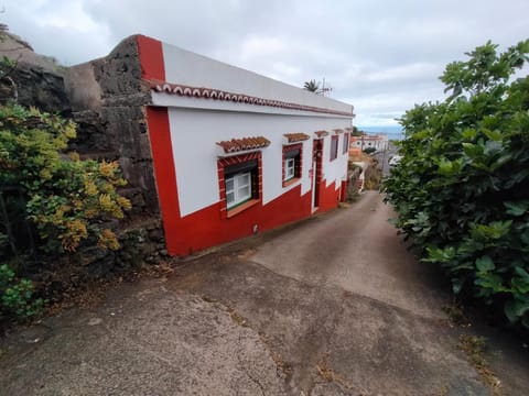 Casa Omaira Erese House in El Hierro