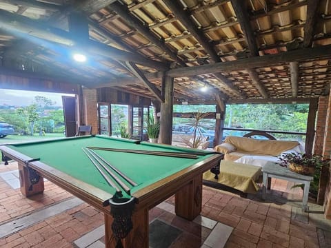 Billiard, Game Room