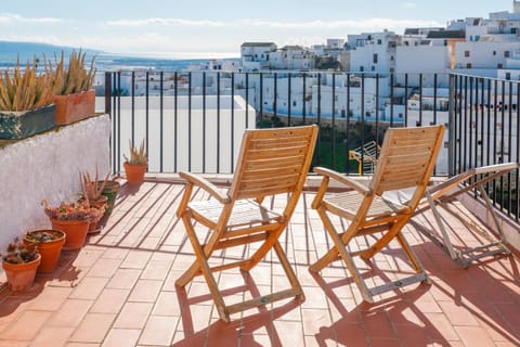 View (from property/room), Balcony/Terrace, Sea view