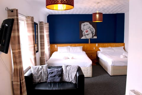 Henson Hotel Pleasure Beach Bed and Breakfast in Blackpool