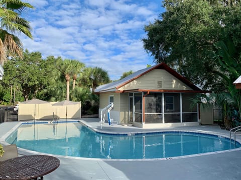 Siesta Heron Suites & Villas House in Florida