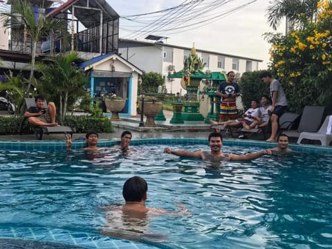 Baan Kaew Ruen Kwan Campground/ 
RV Resort in Pattaya City