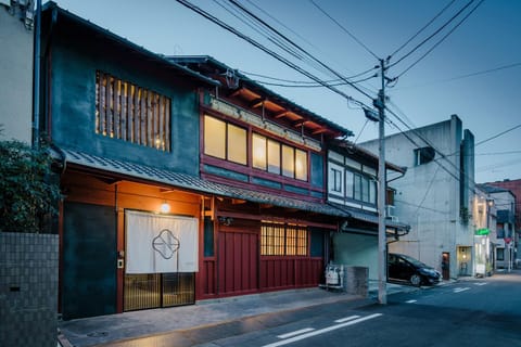 Facade/entrance, Property logo or sign, Sunset